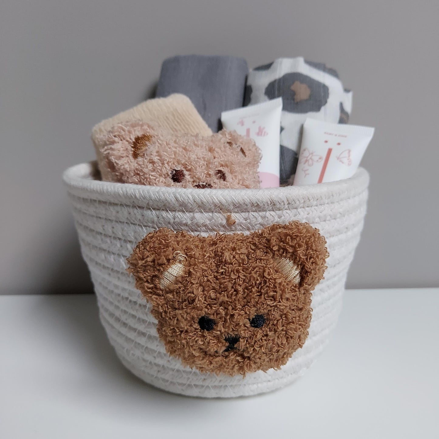 Kraamcadeau mandje beer creme/grijs/bruin