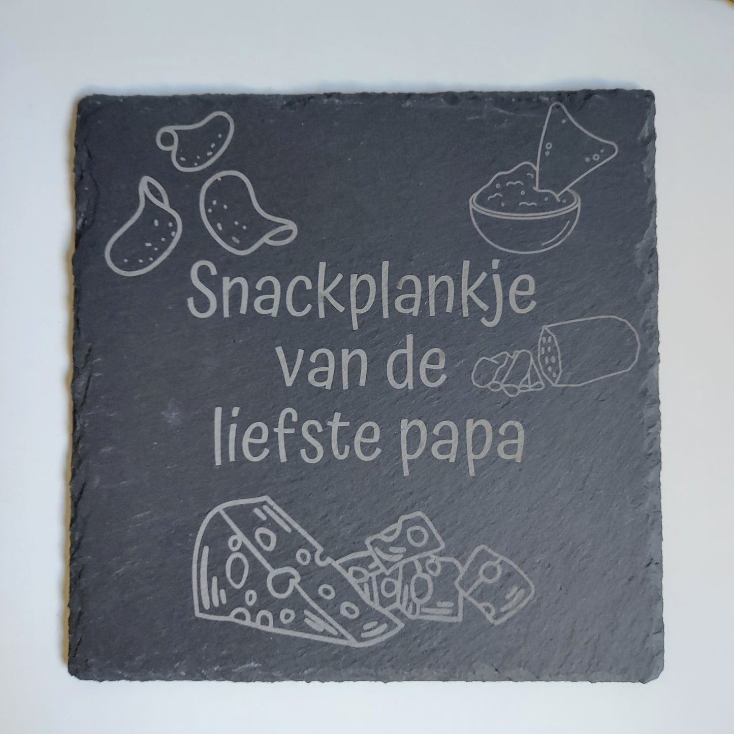snackplankje van de liefste papa/opa vaderdagcadeau van het blije snoetje.
