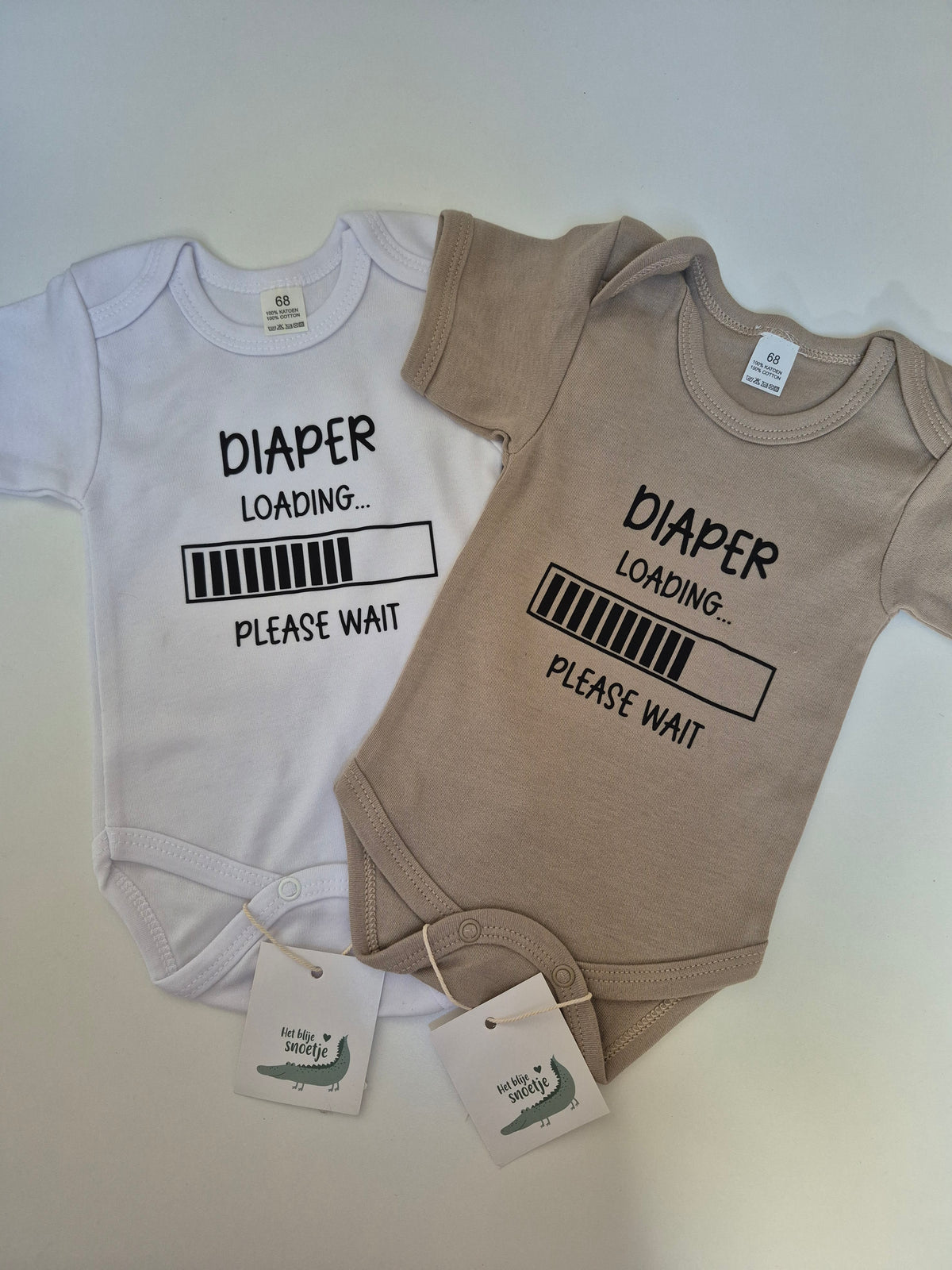Rompertje maat 68, Diaper loading please wait