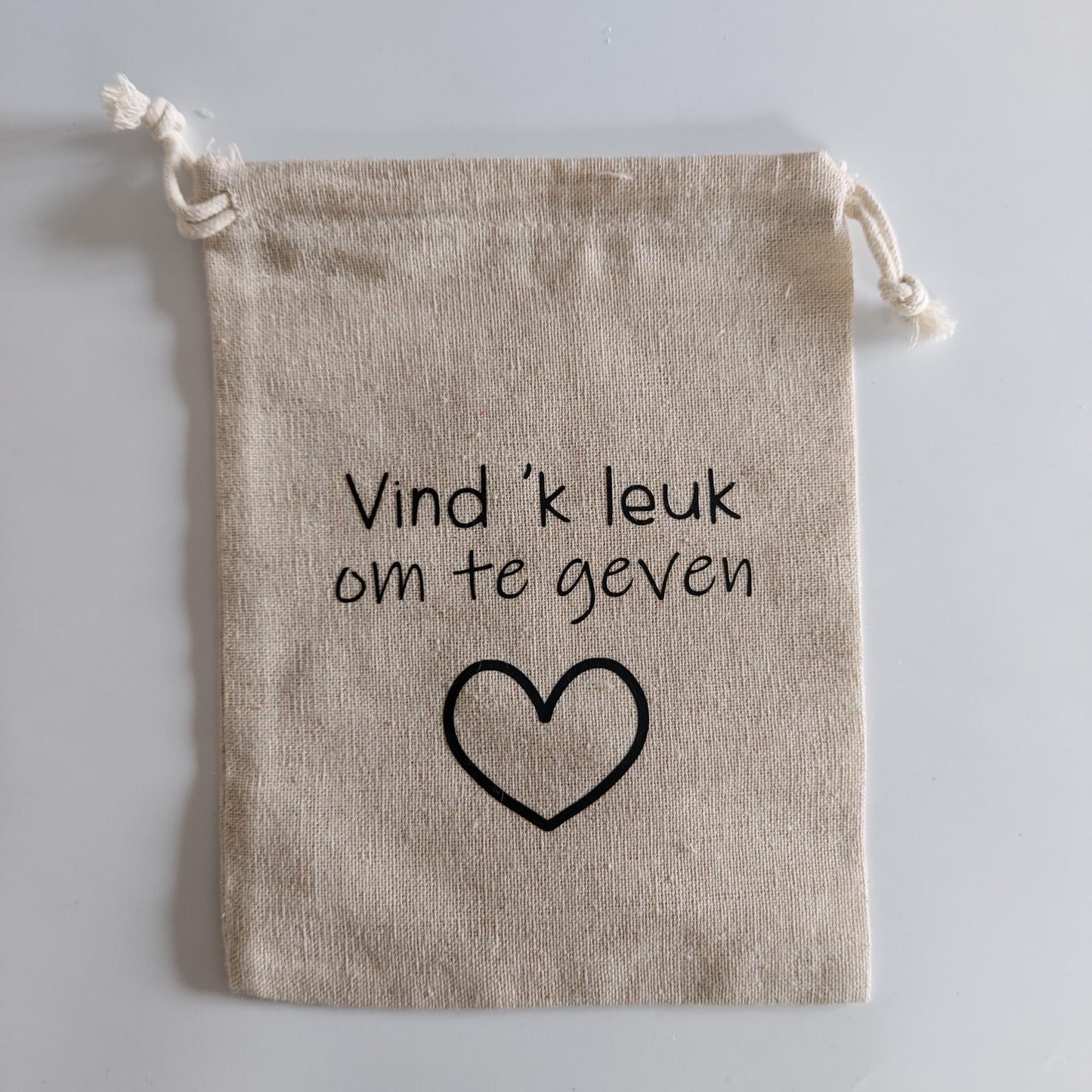 Cadeauzakje vind 'k leuk om te geven van het blije snoetje.