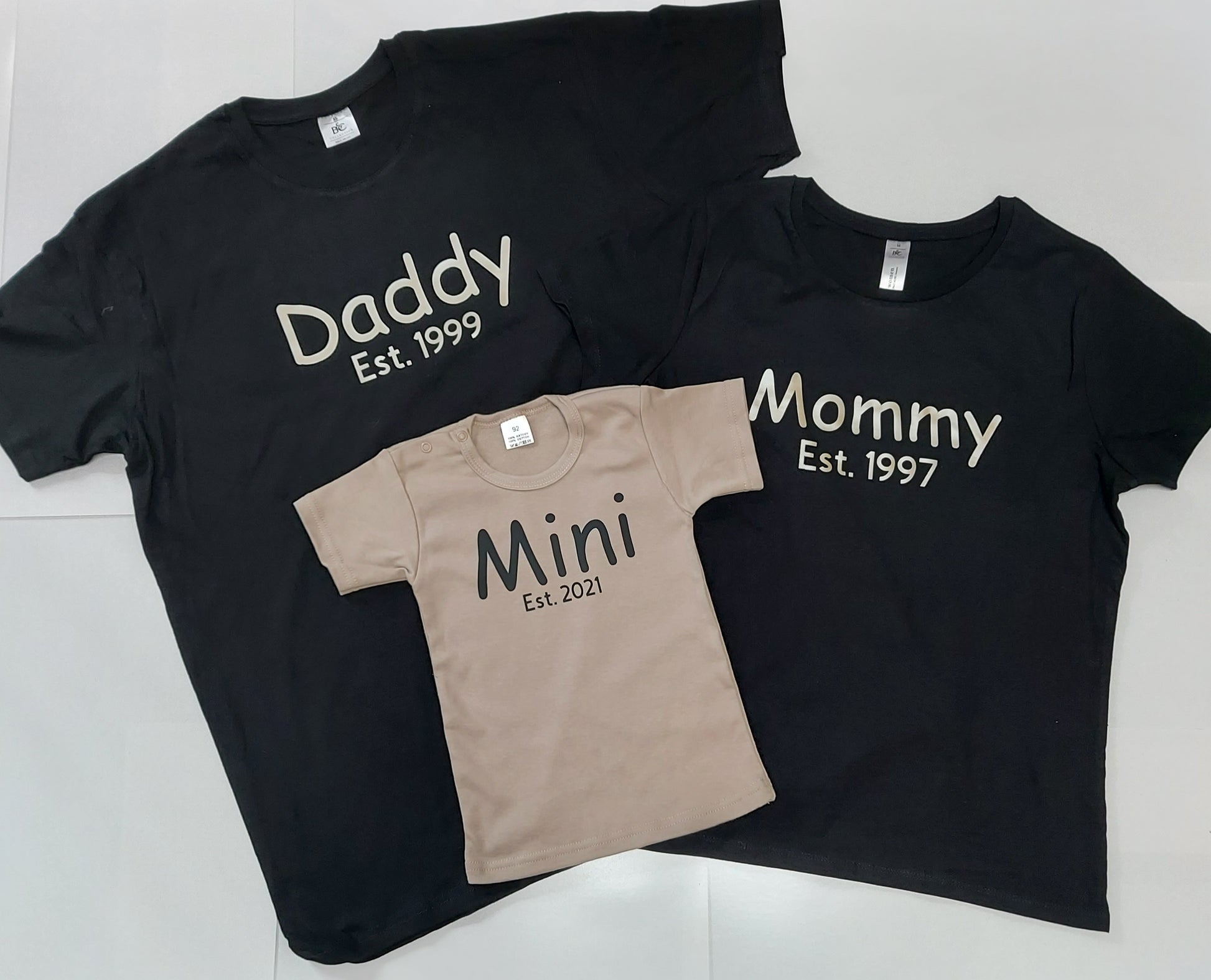 Twinning t shirt mama/papa en mini van het blije snoetje.