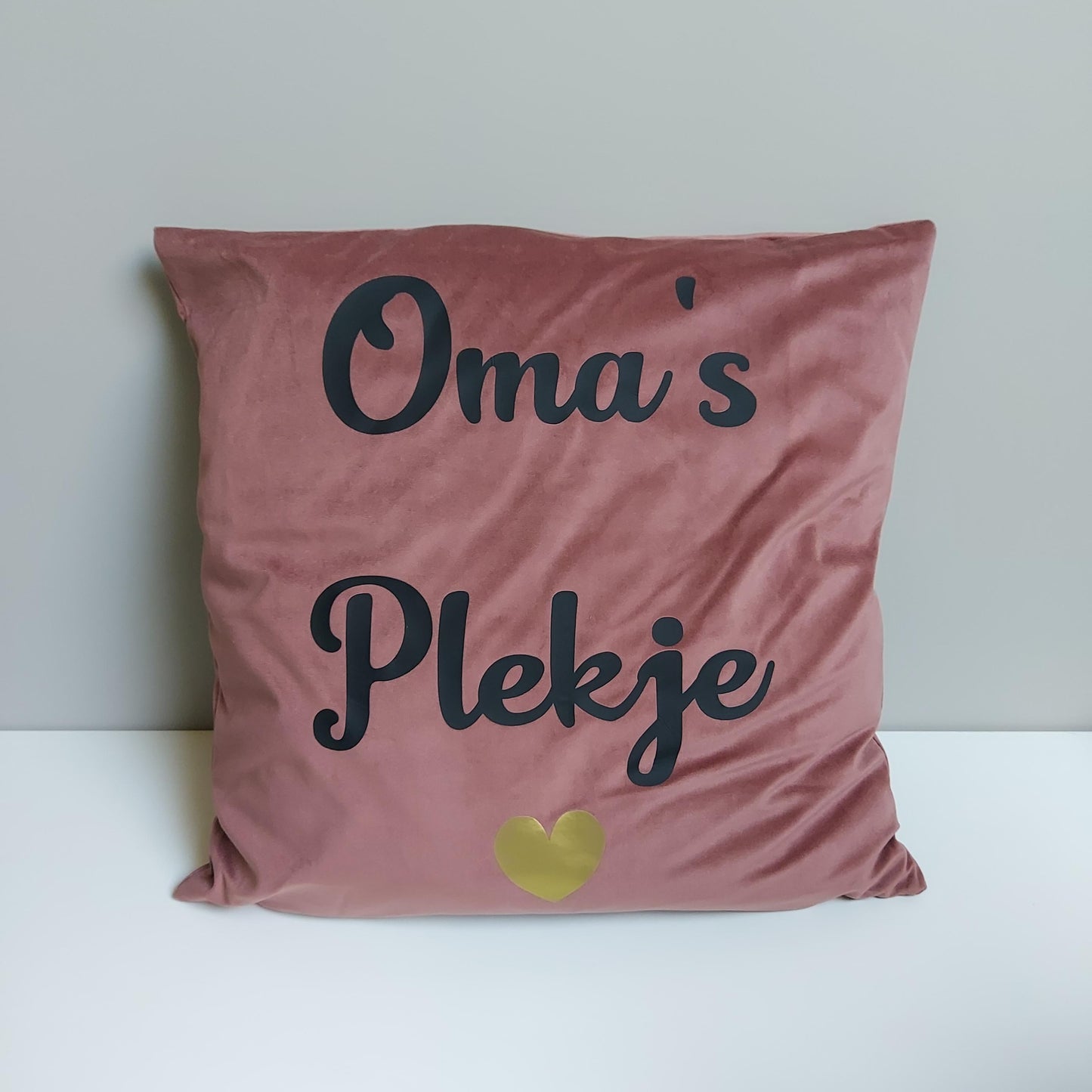 kussen oma's plekje van het blije snoetje