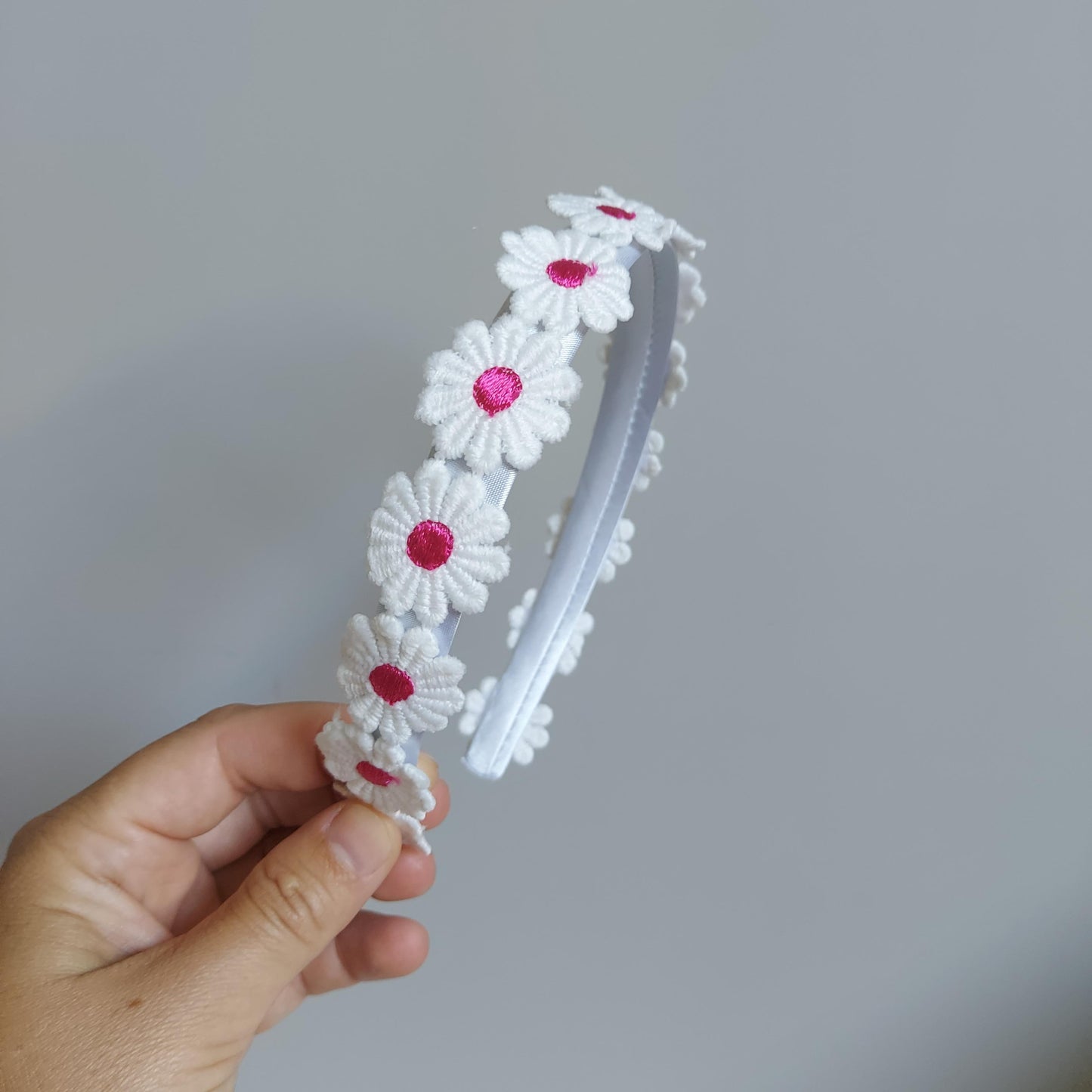 Haarband met bloementjes - Wit/Fuchsia