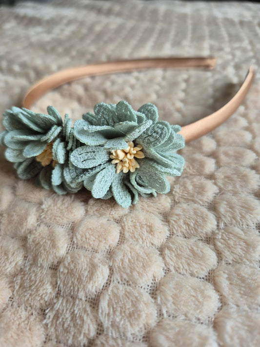 Diadeem met stoffen bloemen – Groen