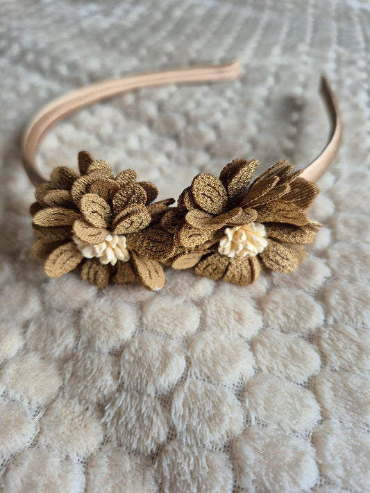 Diadeem met stoffen bloemen – Bruin