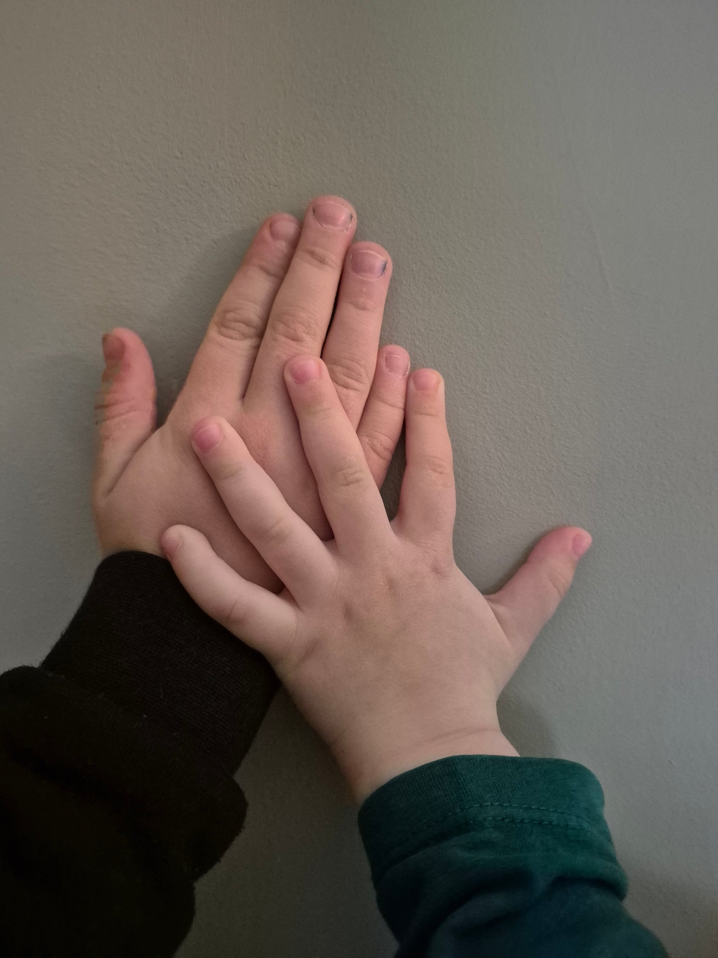 Houten Plankje Papa We Love You! – Gepersonaliseerd met Kinderhandjes