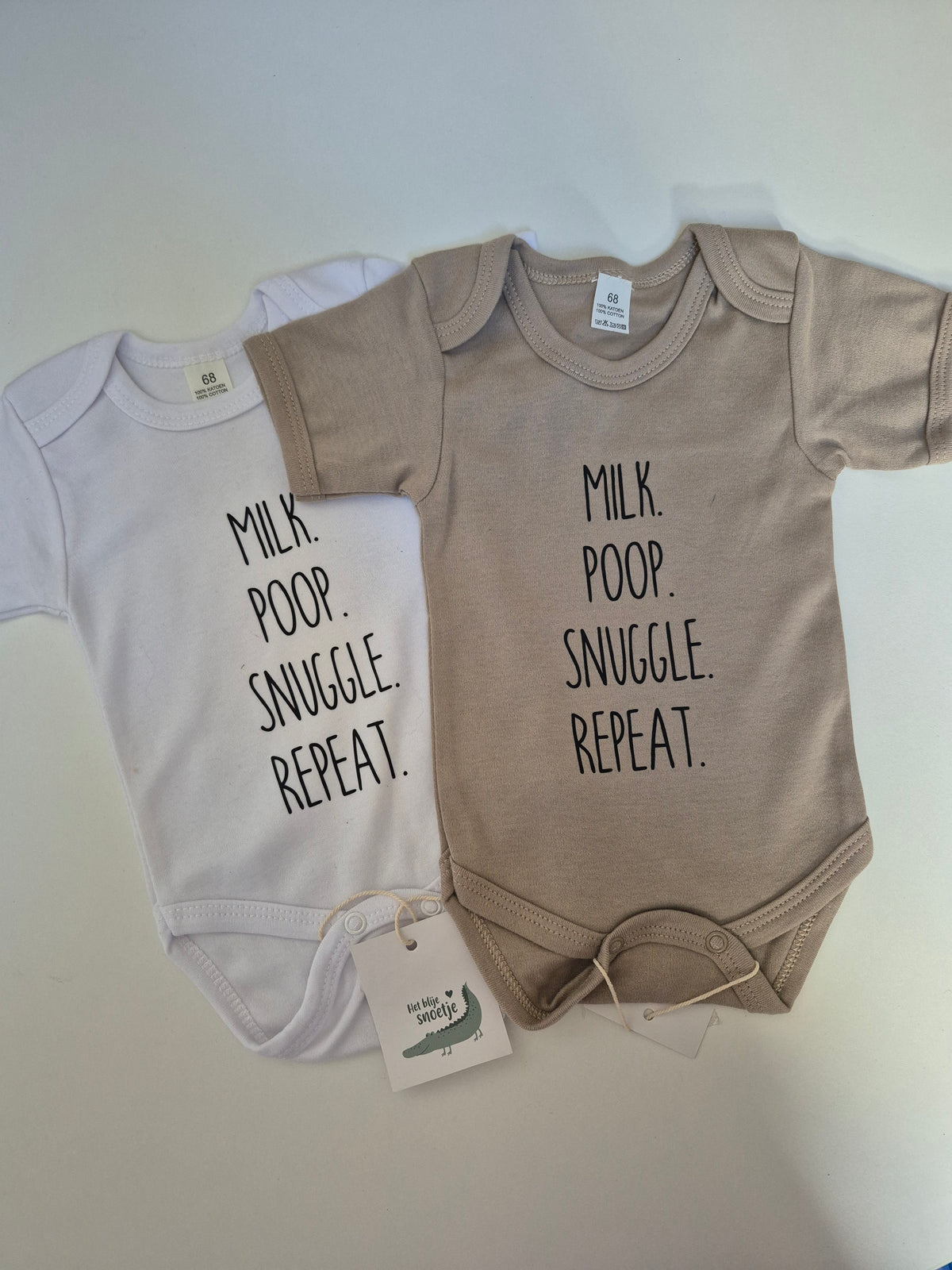 Rompertje maat 68, Milk. Poop. Snuggle. Repeat.