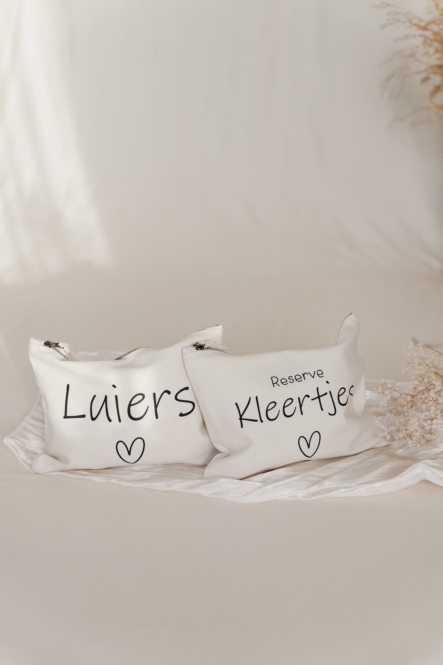 Set - Reserve kleertjes en Luiers etui - Creme